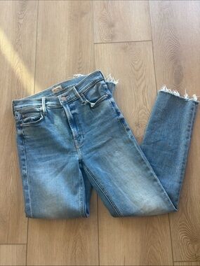 MOTHER Mid Rise Dazzler Ankle Fray Light Blue Frayed-Hem Jeans